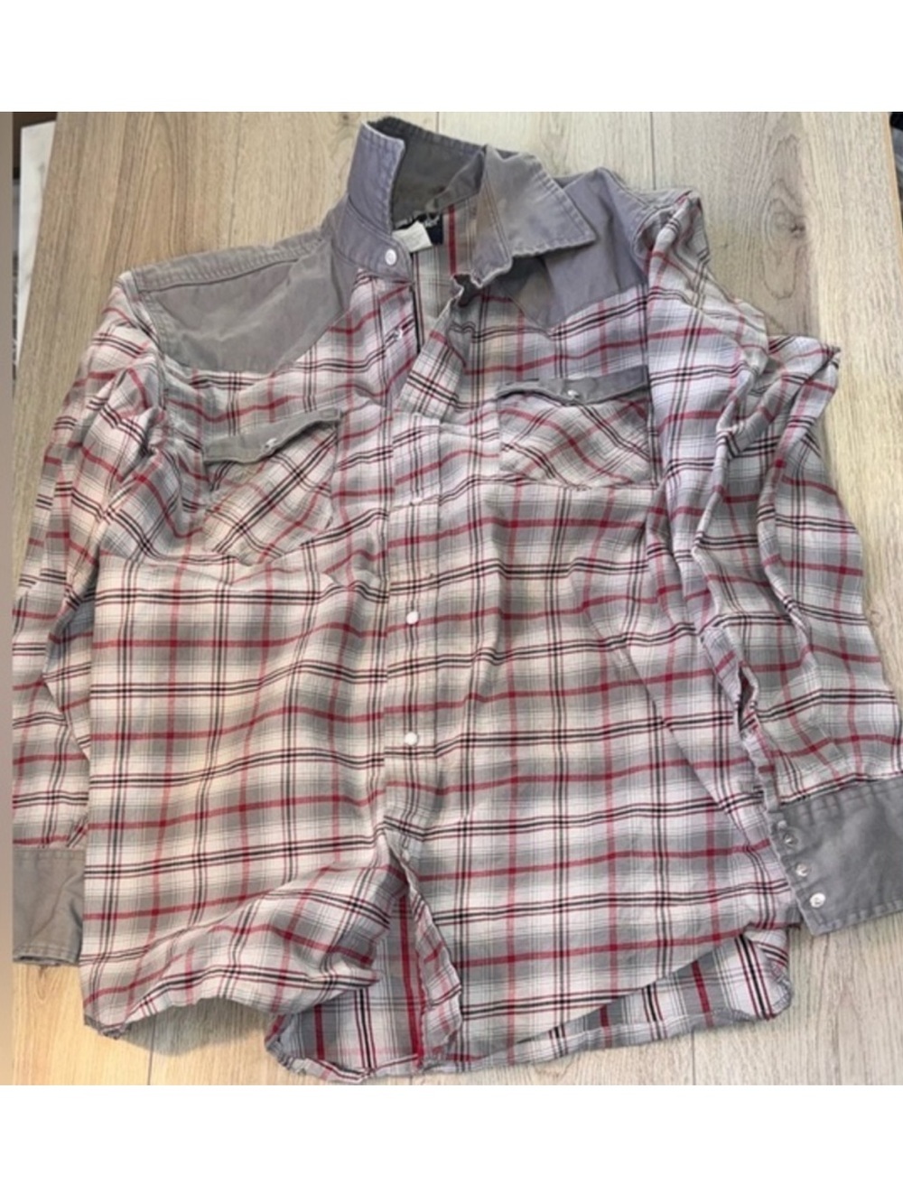 Wrangler Plaid Button-Up Shirt in Gray and Red button down shirt top long sleeve